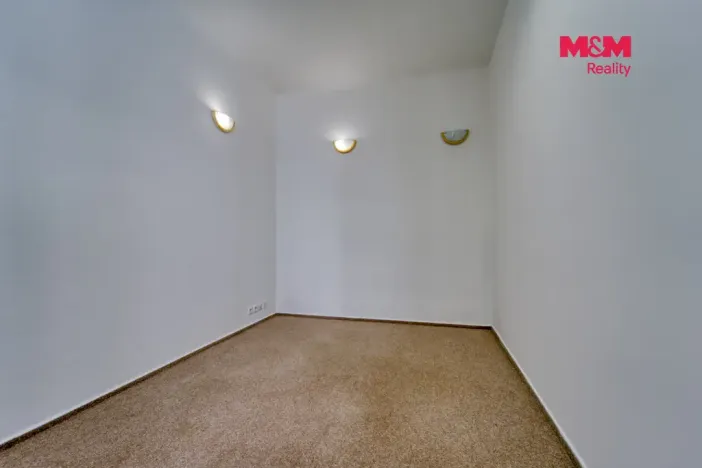 Pronájem kanceláře, Plzeň - Vnitřní Město, Veleslavínova, 112 m2