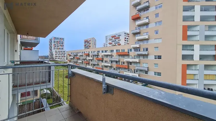 Pronájem bytu 1+kk, Praha - Horní Měcholupy, Hornoměcholupská, 42 m2