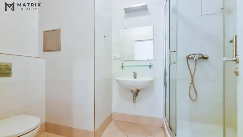 Pronájem bytu 1+kk, Praha - Horní Měcholupy, Hornoměcholupská, 42 m2