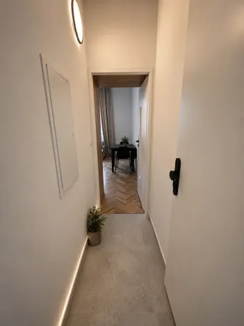 Pronájem bytu 1+kk, Praha - Nusle, Jaromírova, 25 m2