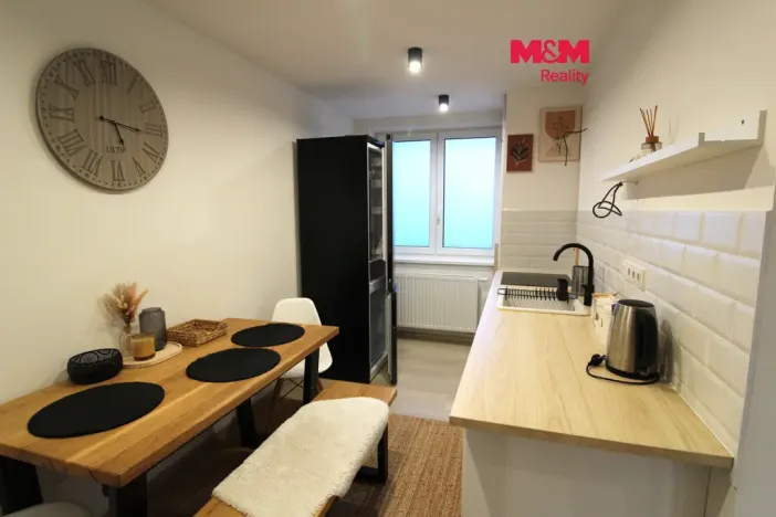 Pronájem bytu 2+1, Měšice, Revoluční, 42 m2