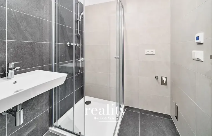 Pronájem bytu 1+kk, Znojmo, Třešňová, 22 m2