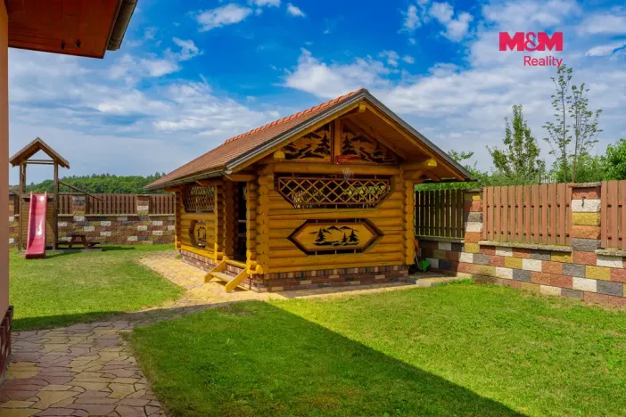 Prodej rodinného domu, Horoměřice, Akátová, 393 m2