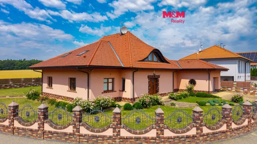 Prodej rodinného domu, Horoměřice, Akátová, 393 m2