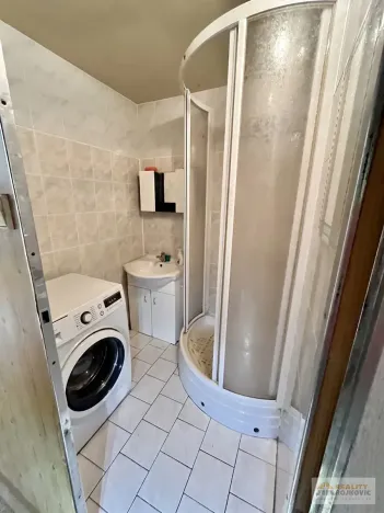 Prodej bytu 3+1, Broumov, Sídliště Křinické, 64 m2