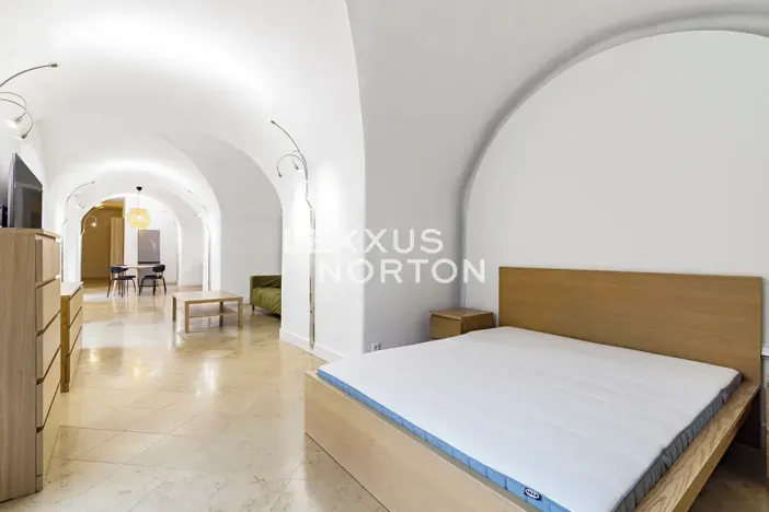 Pronájem bytu 1+kk, Praha - Bubeneč, Mlýnská, 71 m2