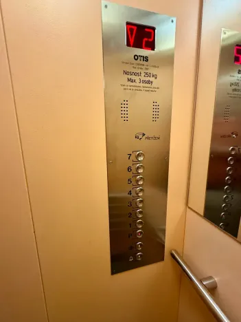 Pronájem bytu 4+1, Klatovy, Pod Hůrkou, 75 m2