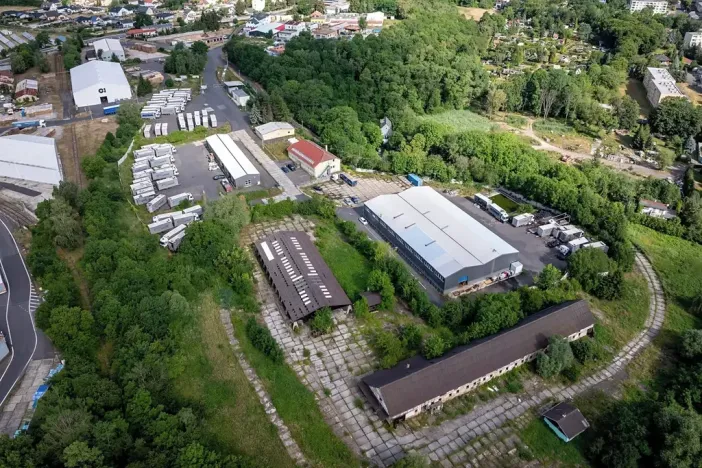 Prodej výrobních prostor, Dubí, Horská, 3047 m2