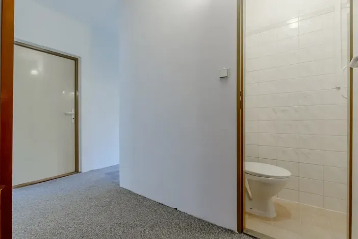 Pronájem bytu 3+1, Praha - Podolí, Na Zvoničce, 61 m2
