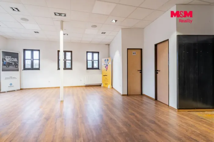 Pronájem obchodního prostoru, Rudolfov, Třeboňská, 500 m2