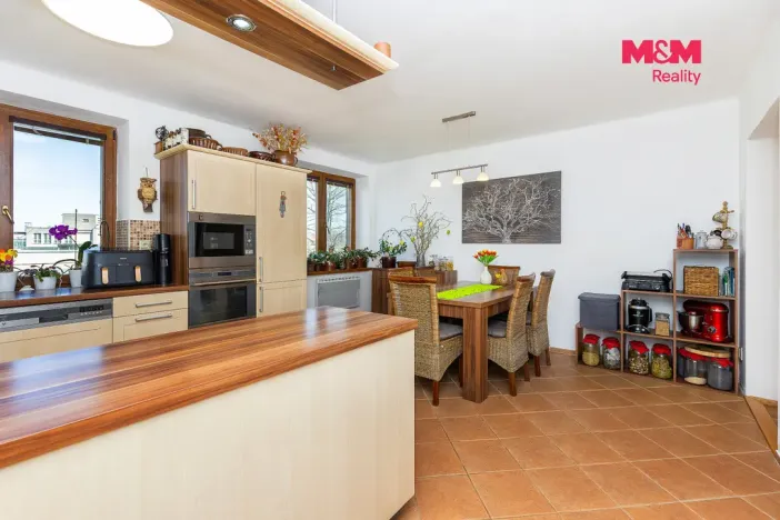 Prodej bytu 5+kk, Pardubice - Bílé Předměstí, Bezdíčkova, 133 m2