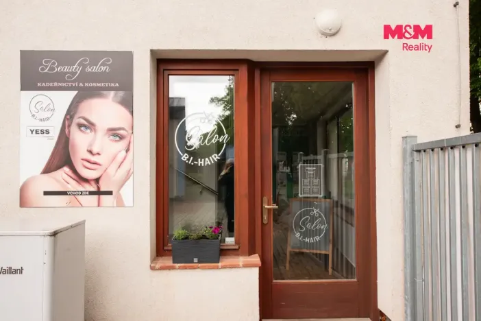 Pronájem obchodního prostoru, Hradec Králové - Kukleny, Pražská třída, 23 m2