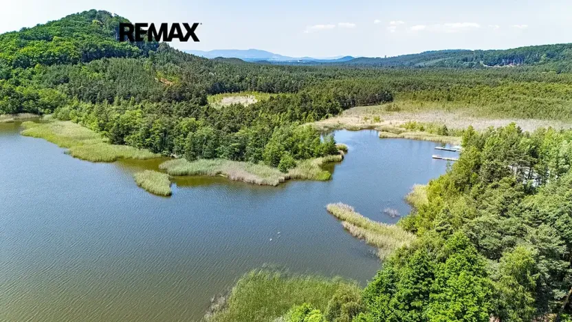 Prodej komerční nemovitosti, Doksy, 1850 m2
