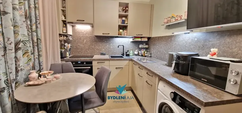 Prodej bytu 2+1, Teplice, Libušina, 58 m2