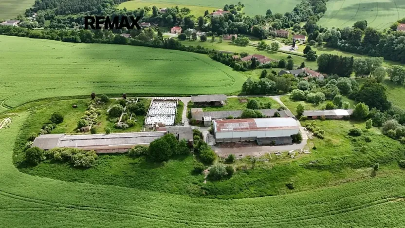 Prodej výrobních prostor, Radkov, 4964 m2