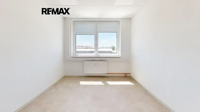 Pronájem kanceláře, Pardubice, Fáblovka, 444 m2