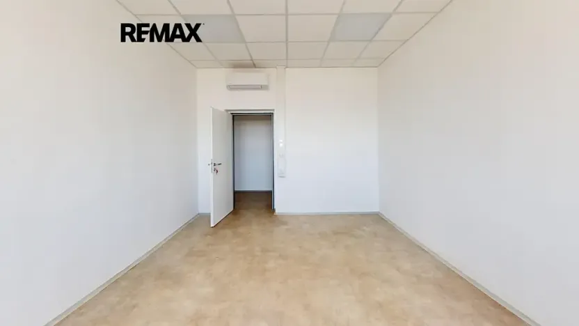Pronájem kanceláře, Pardubice, Fáblovka, 444 m2
