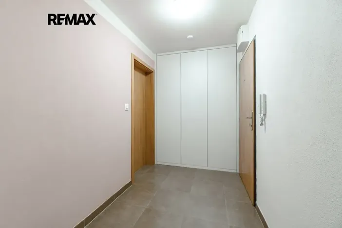 Prodej bytu 2+kk, Hostivice, Pšeničná, 53 m2