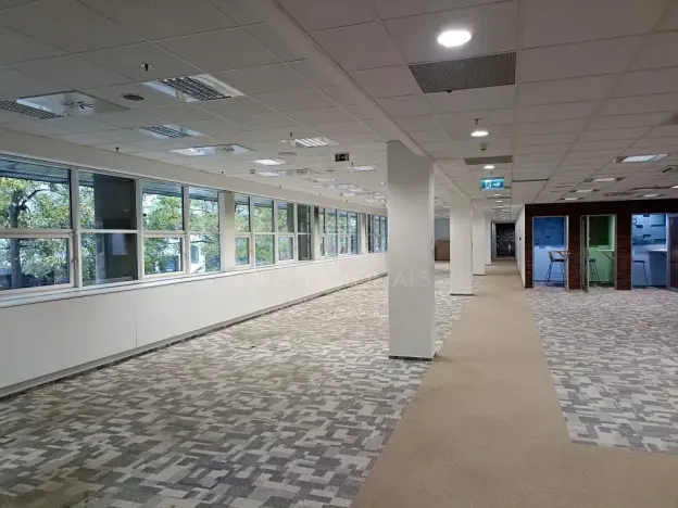 Pronájem kanceláře, Praha - Smíchov, Radlická, 364 m2