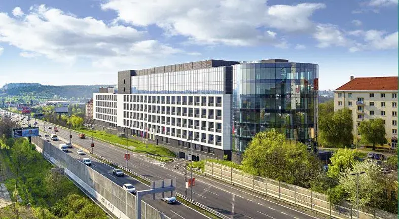 Pronájem kanceláře, Praha - Michle, Jihlavská, 902 m2