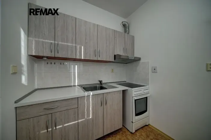 Pronájem bytu 1+1, Poděbrady, Čechova, 34 m2