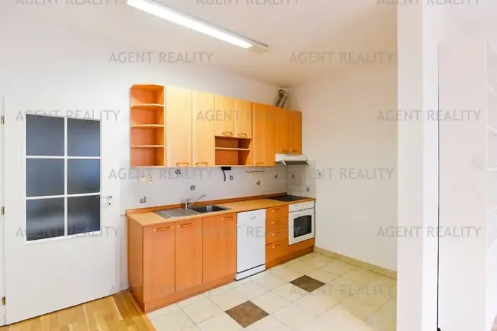 Pronájem bytu 2+kk, Praha - Břevnov, Slavníkova, 57 m2