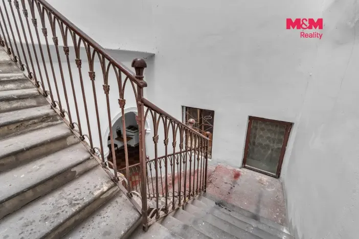 Prodej rodinného domu, Jičín - Staré Město, Valdštejnovo náměstí, 917 m2