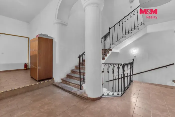 Prodej rodinného domu, Jičín - Staré Město, Valdštejnovo náměstí, 917 m2