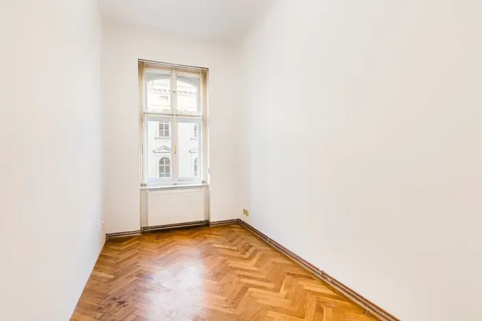 Pronájem pokoje, Brno, Sokolská, 87 m2