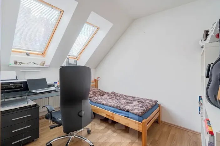 Pronájem rodinného domu, Praha - Kbely, Pod Nouzovem, 148 m2