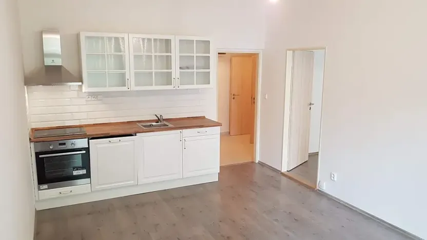 Pronájem bytu 2+kk, Praha - Žižkov, Hartigova, 50 m2