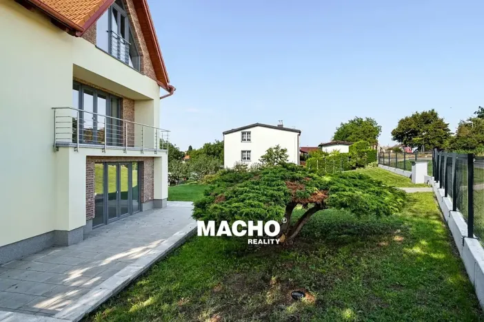 Pronájem rodinného domu, Kosoř, Školská, 380 m2