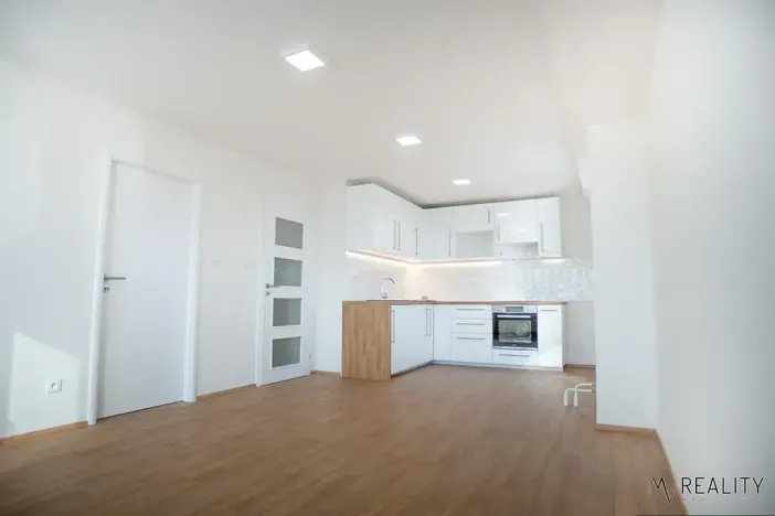 Pronájem bytu 2+kk, Ostrava, Svojsíkova, 57 m2