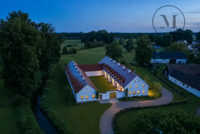Prodej bytu 6+kk a větší, Třeboň, 162 m2