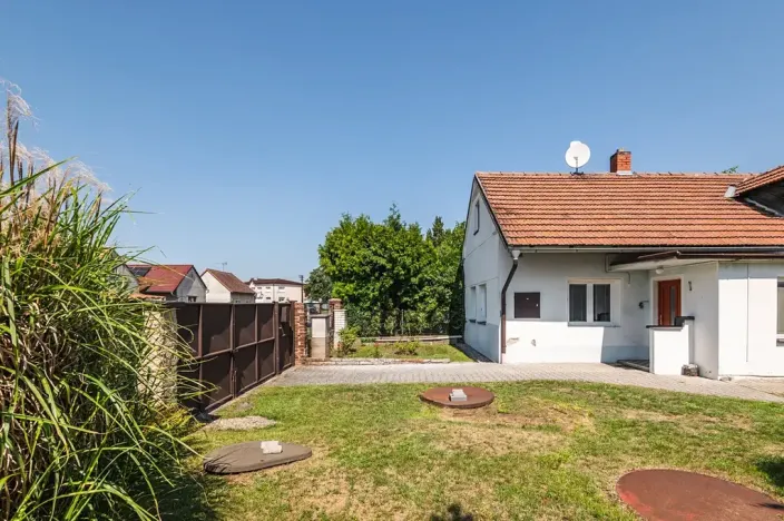 Prodej rodinného domu, Tři Dvory, 95 m2