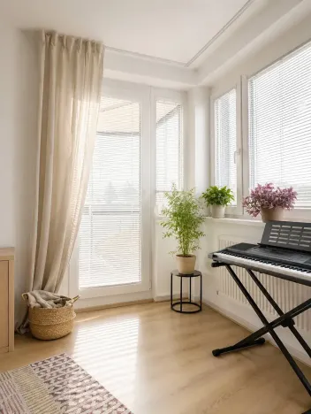 Pronájem bytu 2+kk, Praha - Střížkov, Lovosická, 54 m2