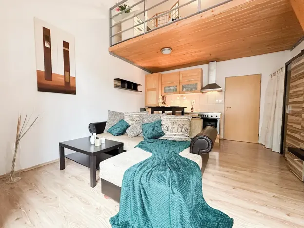 Pronájem bytu 2+kk, Praha - Libeň, Novákových, 41 m2