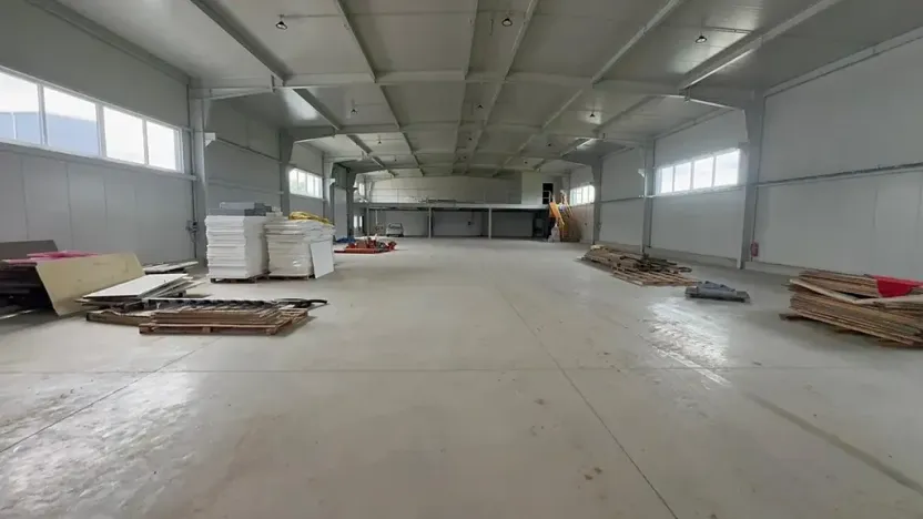 Pronájem skladu, Nehvizdy, 1750 m2