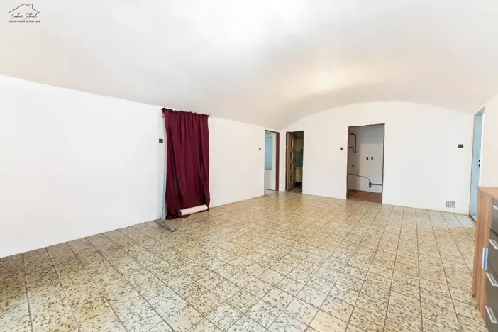 Prodej komerční nemovitosti, Račiněves, 435 m2
