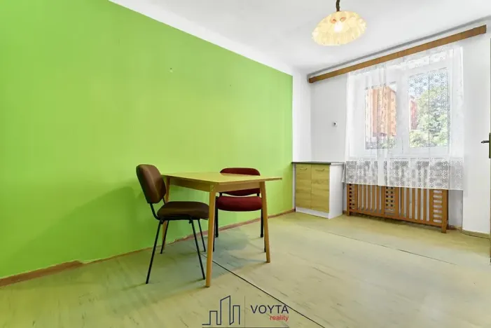 Prodej bytu 2+1, Karlovy Vary, Zbrojnická, 61 m2