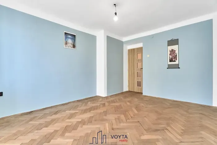 Prodej bytu 2+1, Karlovy Vary, Zbrojnická, 61 m2