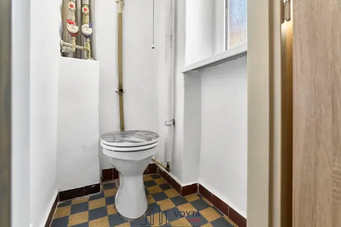Prodej bytu 2+1, Karlovy Vary, Zbrojnická, 61 m2
