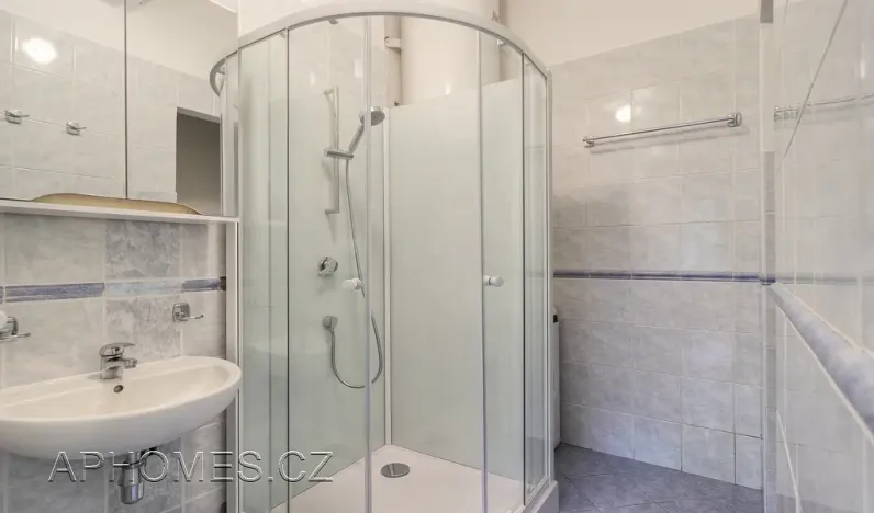 Pronájem bytu 2+kk, Praha - Žižkov, Biskupcova, 46 m2