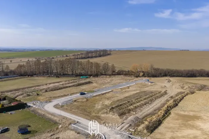 Prodej pozemku pro bydlení, Komárov, 729 m2