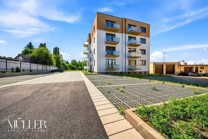 Pronájem bytu 1+kk, Holice, 46 m2