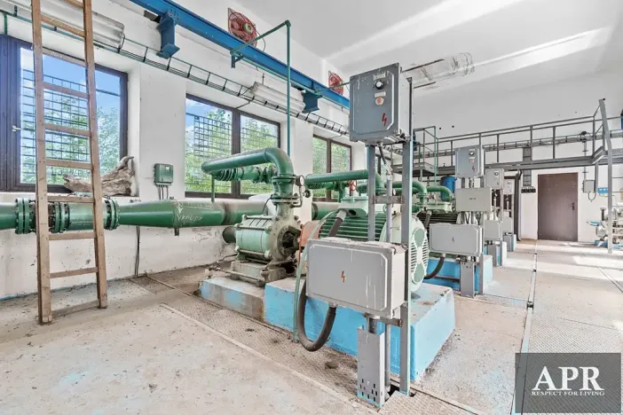 Prodej komerční nemovitosti, Hluk, 192 m2