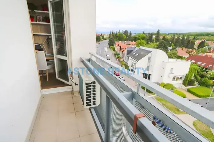 Pronájem bytu 1+kk, Praha - Hostivař, Hornoměcholupská, 30 m2