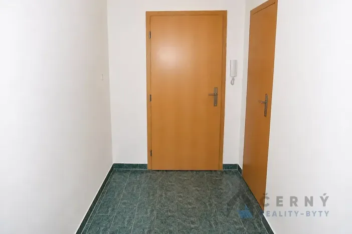 Pronájem bytu 2+kk, Liberec, Dobiášova, 36 m2