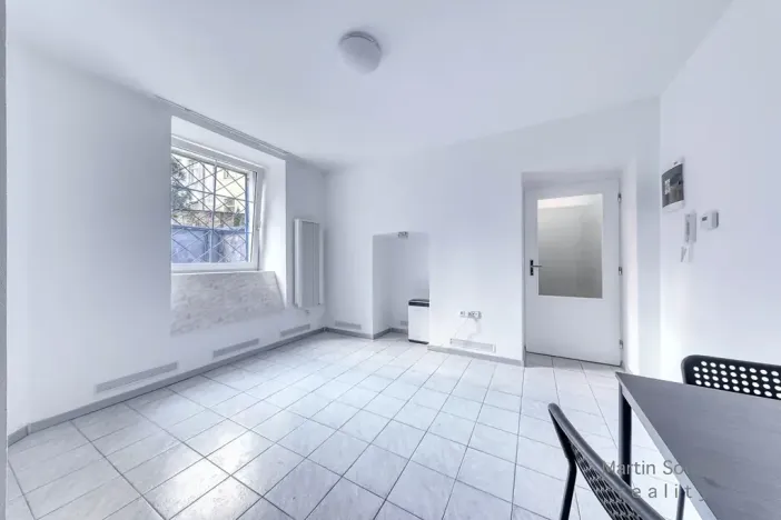 Pronájem bytu 1+kk, Praha - Holešovice, Šimáčkova, 21 m2