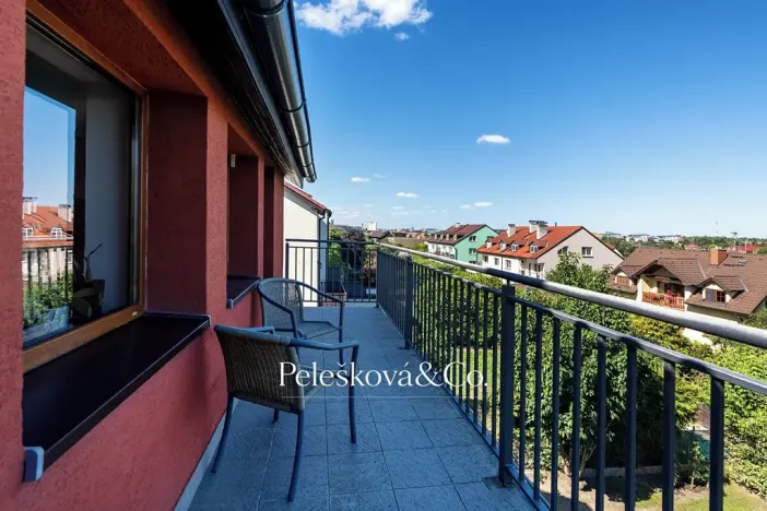 Prodej vícegeneračního domu, Praha - Štěrboholy, Pod areálem, 333 m2